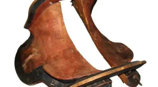 Mongolskie siodło co to? Odkryj jego fascynującą historię i znaczenie
